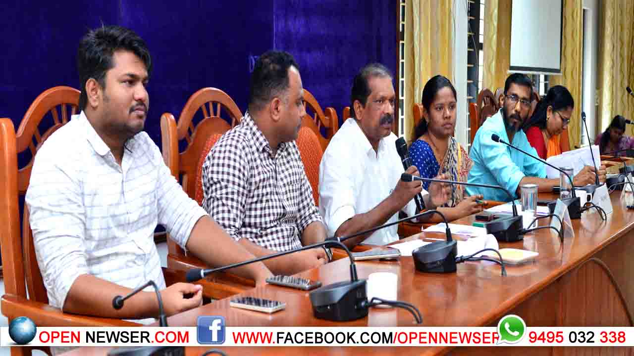 മഴ തീവ്രമാകുന്നതിന് മുമ്പ് പ്രവര്ത്തനങ്ങള് അടിയന്തരമായി പൂര്ത്തീകരിക്കണം: മന്ത്രി ഒ ആര് കേളു; ജില്ലയില് നെല്ല് സംഭരണവുമായി ബന്ധപ്പെട്ട പ്രശ്നങ്ങള്ക്ക് പരിഹാരം; കോടനാട് പ്ലാന്റെഷന് സ്ഥലത്ത് സ്വ