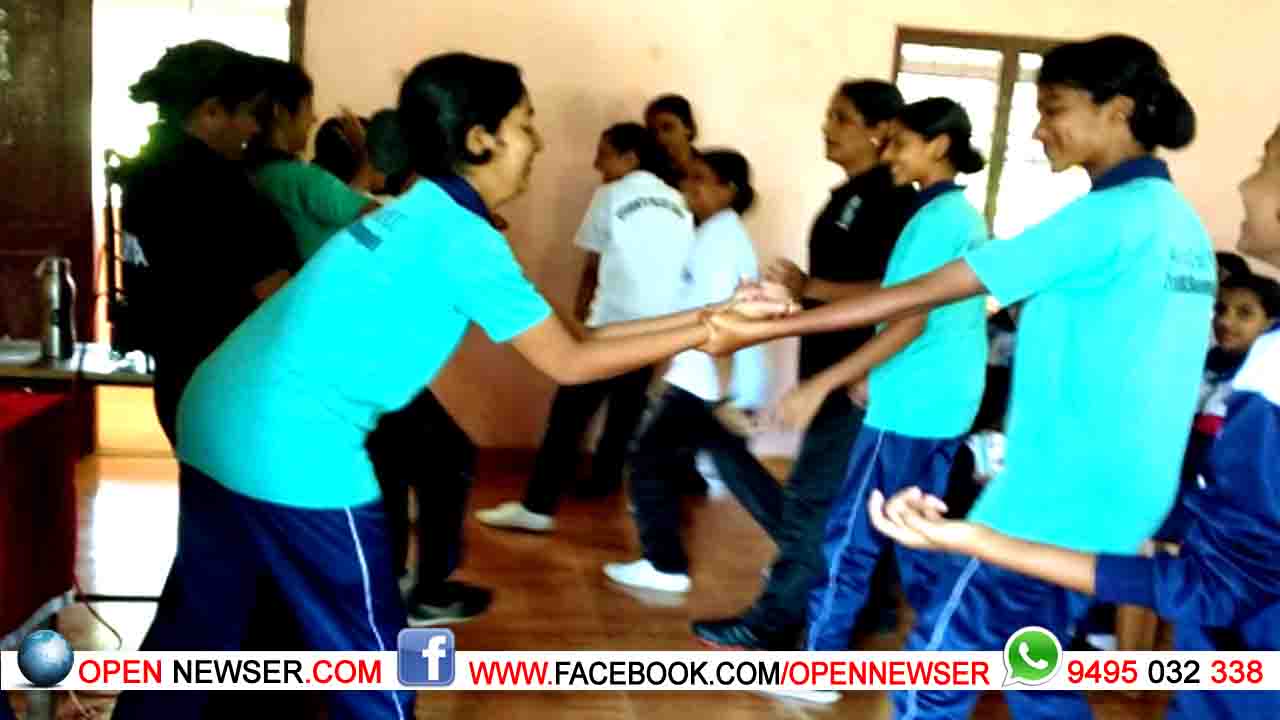 സ്വയം പ്രതിരോധം; പെണ്കുട്ടികള്ക്ക് പരിശീലനം നല്കി.