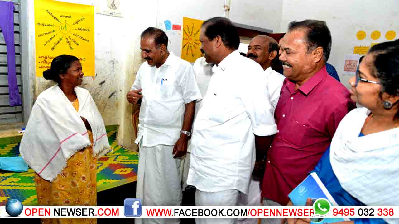 ദുരിതാശ്വാസ ക്യാമ്പുകള് മന്ത്രിമാര് സന്ദര്ശിച്ചു