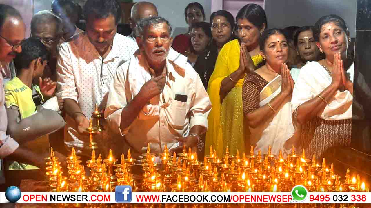 ഗുരുവായൂര്‍ ഏകാദശി; നെയ് വിളക്ക് സമര്‍പ്പണം നടത്തി