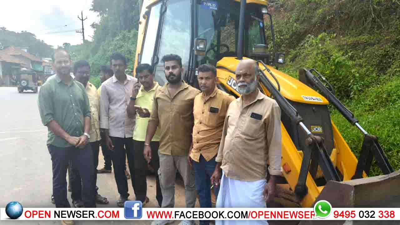 തലപ്പുഴയില്‍ വ്യാപാരി-ടാക്‌സി ഡ്രൈവര്‍മാര്‍ ഊരാളുങ്കല്‍ സൊസൈറ്റിയുടെ വാഹനം തടഞ്ഞു