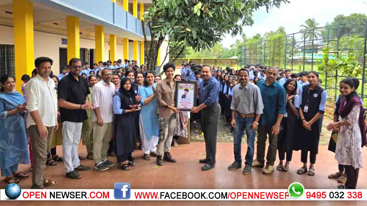 അഖീന ബെന്നിയെ അനുമോദിച്ചു